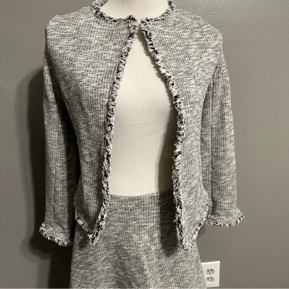 Daily thread women’s size extra‎ small, two-piece skirt and jacket set - Picture 2 of 14